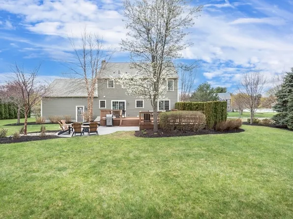 5 Mary Ellen Ln, Franklin, MA 02038