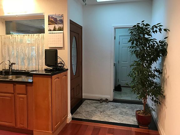 5th image of 14238 Saratoga Ave