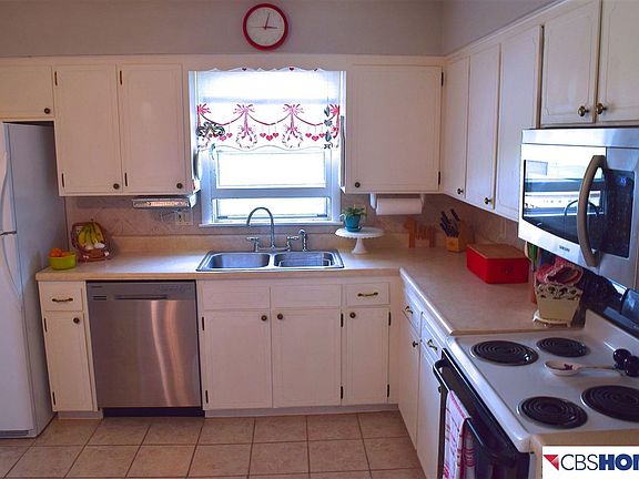 4th image of 705 Leprechaun Ln