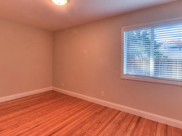 1157 Johnson Ave — Photo 19