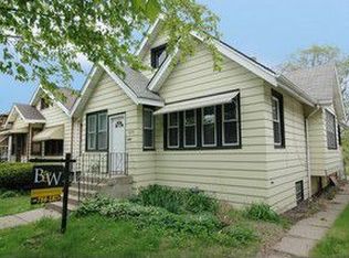 12235 S Yale Ave, Chicago, IL