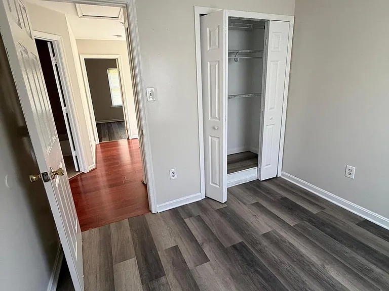 1746 Countrywood Ct — Photo 4