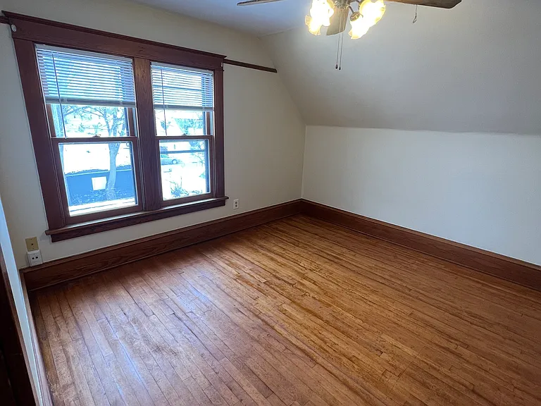 912 Merritt Ave #A — Photo 9