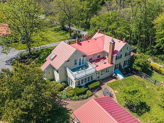 3rd image of 38527 Rickard Rd