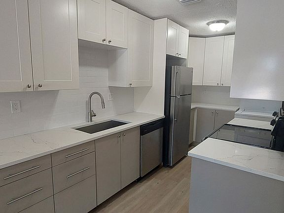 5th image of 906 Mandarin Isle