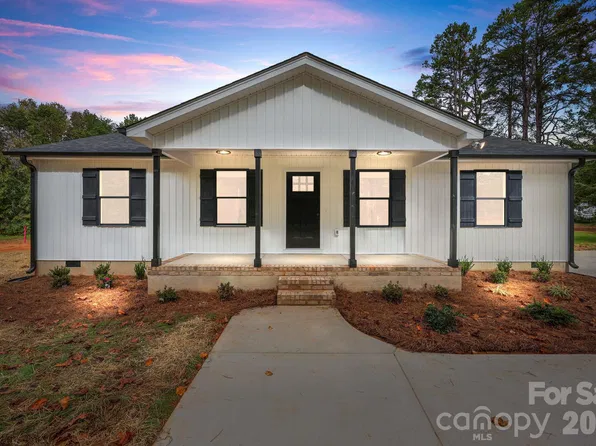 135 N Castleview Rd, Salisbury, NC 28146
