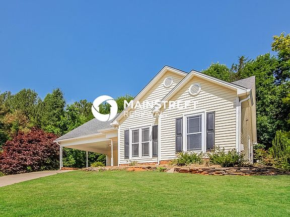 3rd image of 533 Basswood Way