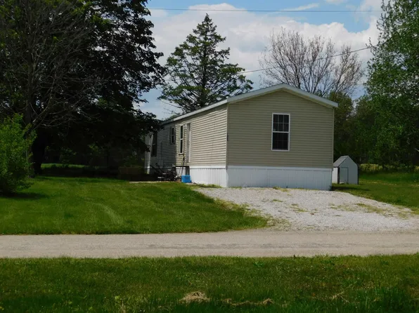 7403 S Terrace Dr, Claypool, IN 46510