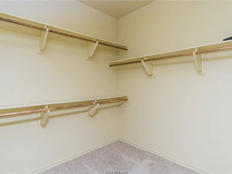 3010 Old Ironsides Dr — Photo 11