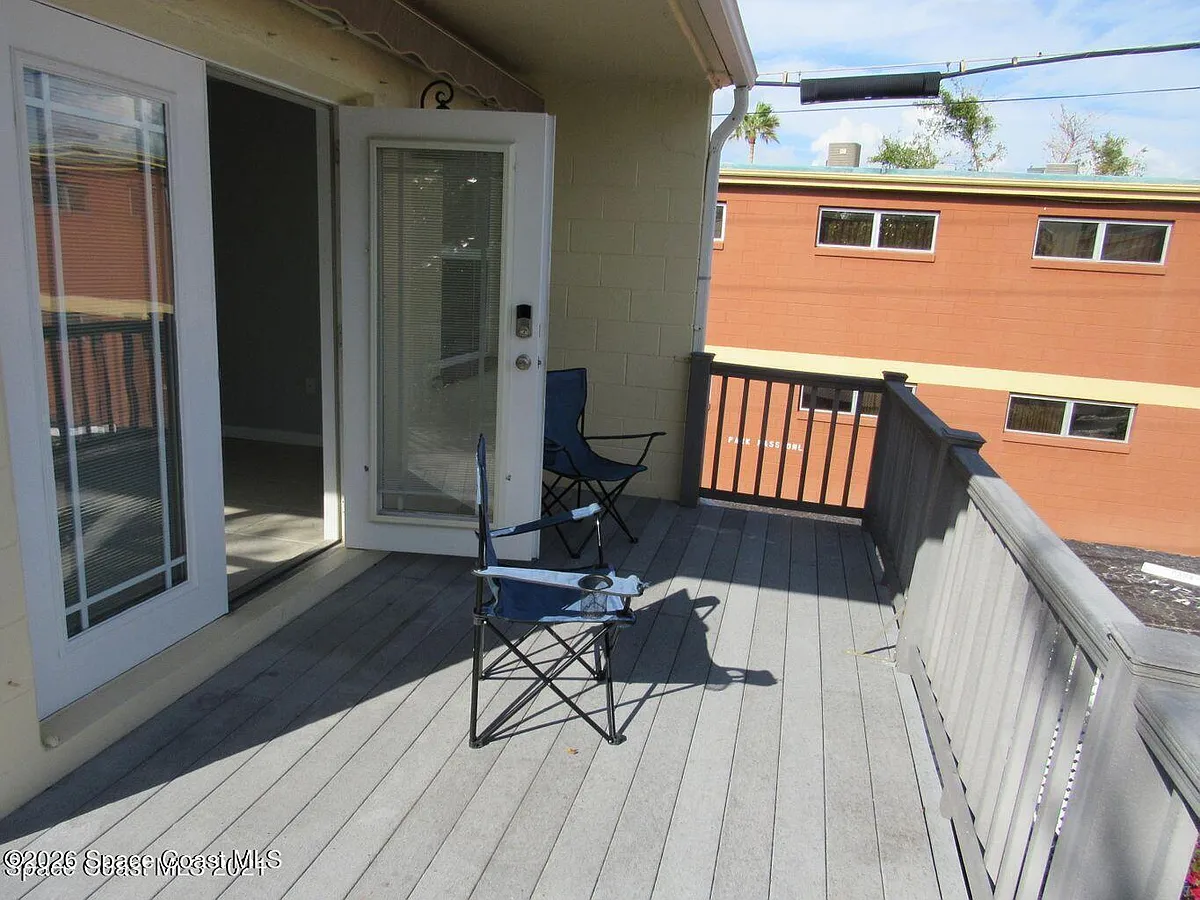 Building Photo - 3500 Ocean Beach Blvd #2