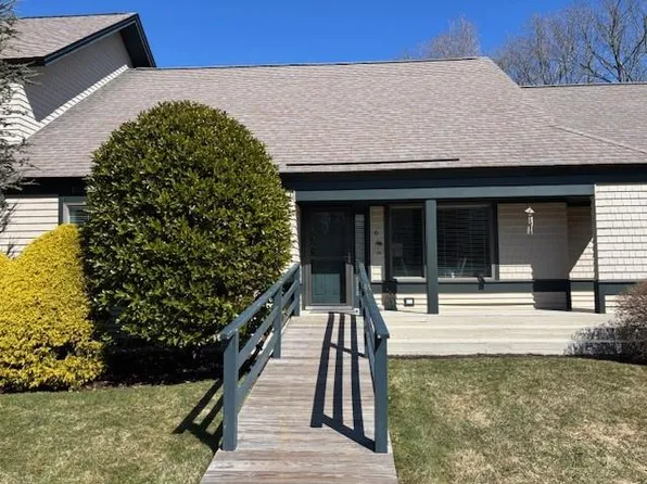 6 Brandywine Ln, Narragansett, RI 02882