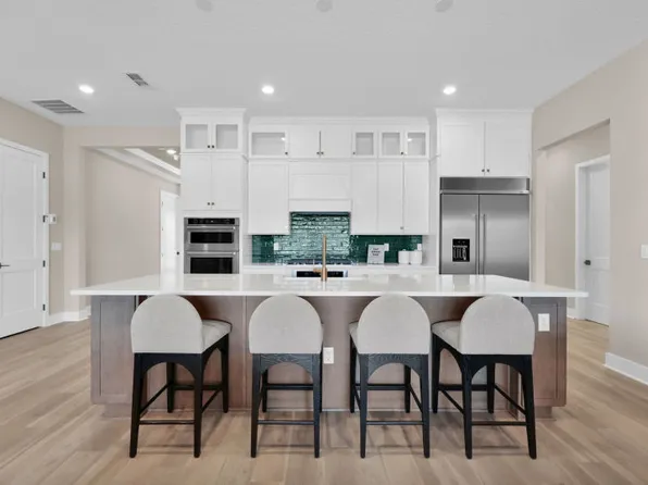 Mahogany Grand Plan, Fiddler's Cove