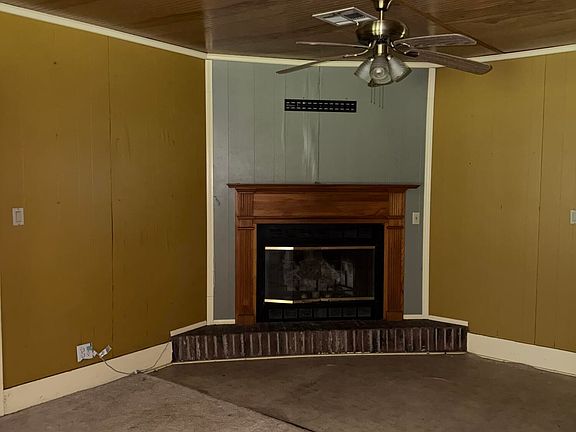 5th image of 7933 Bond Rd