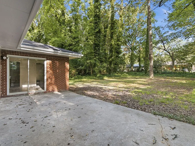 2801 Mitchell Dr — Photo 24