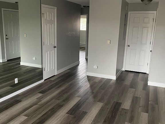 5th image of 3121 W Hood Ave APT B203