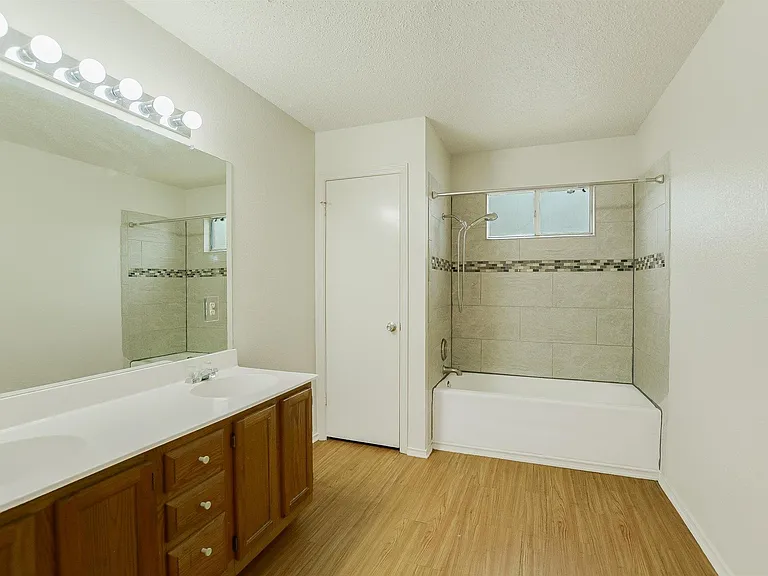 13917 Maricella Ln — Photo 13