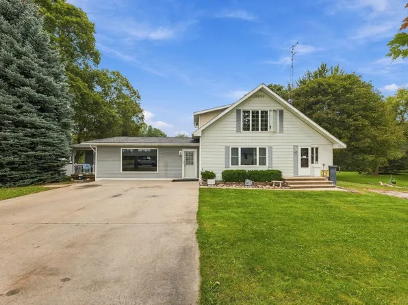 2231 Forester Rd, Deckerville, MI 48427