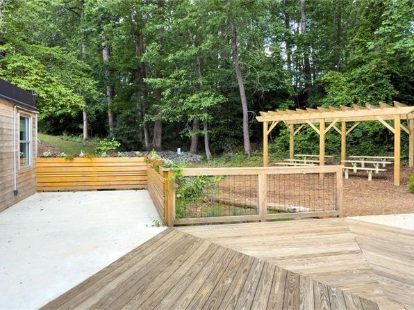 4824 Dunwoody Station Dr, Dunwoody, GA 30338