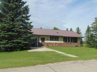 320 2nd St NW, Rothsay, MN 56579