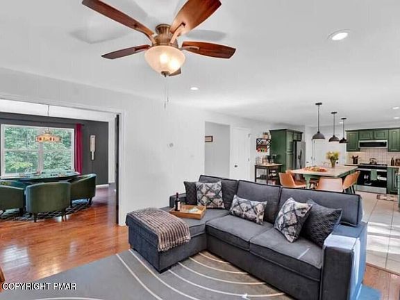 3rd image of 1217 Kensington Dr