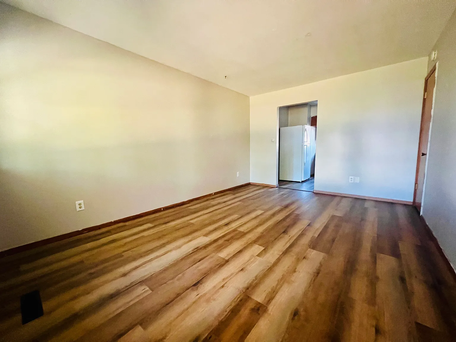 2 bed, 750 sqft, $855 — Photo 4