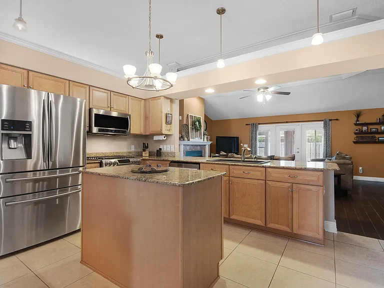 395 Camden Pass Ln — Photo 42