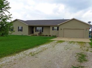 8953 Audrain Rd E #102, Centralia, MO 65240