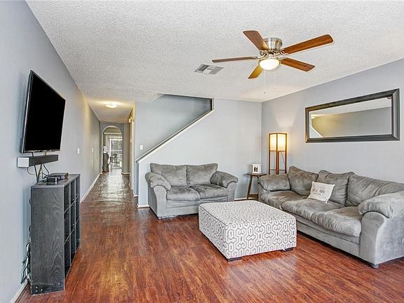 4th image of 534 Kensington Lake Cir #8