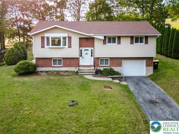 6848 Mill Creek Rd, Slatington, PA 18080