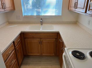 1030 N Court St APT 4, Redding, CA
