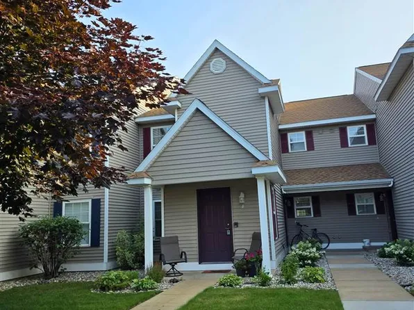 13585 Stover Ct APT 8, Charlevoix, MI 49720