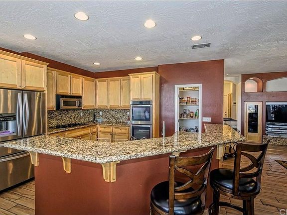 5th image of 13345 Alta Vista Dr