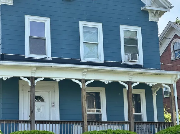 37 Hale St Unit 3, Bridgewater, MA 02324