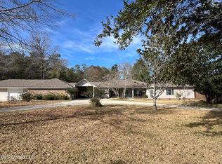 5365 Whetstone Rd, Diberville, MS 39540