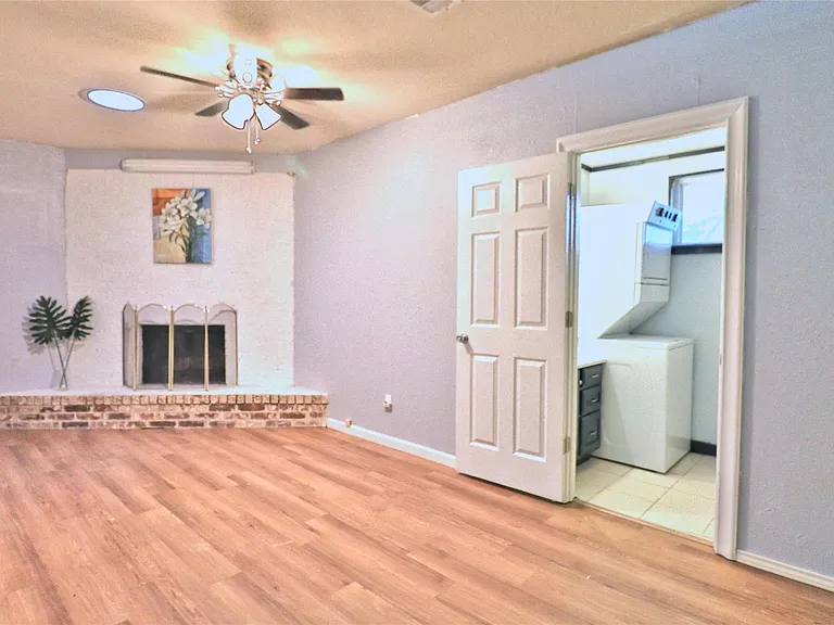 3210 Cloverdale St — Photo 27