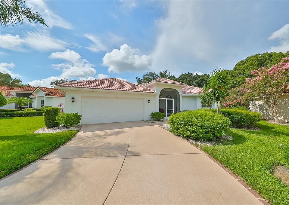 1st image of 924 Kings Blvd