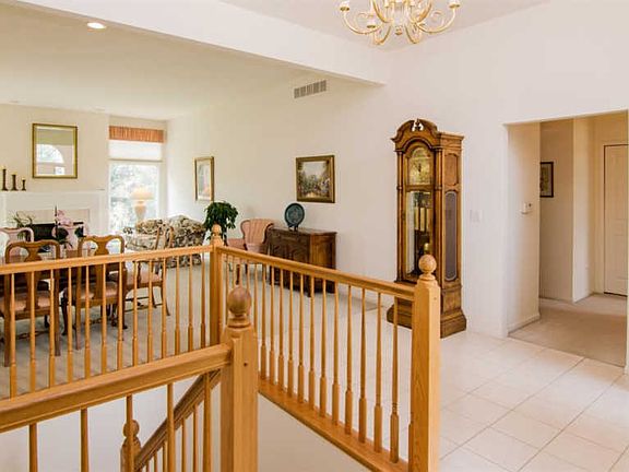 5th image of 1845 Stonebridge Dr N