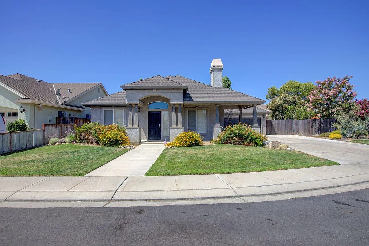 1701 Heartnut Way photo 1