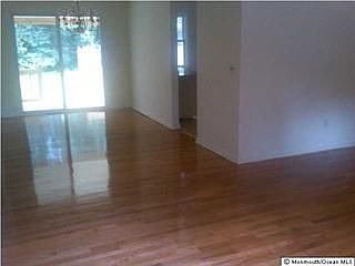 2nd image of 207-9 Giese Ln