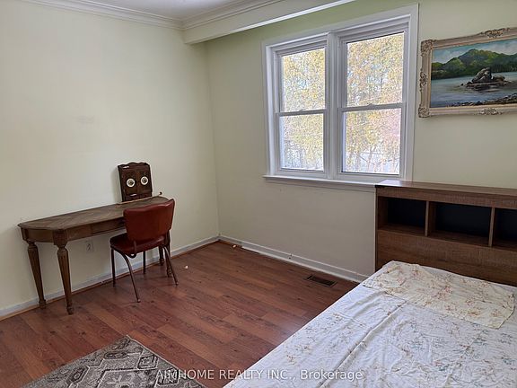 4th image of 68 Claver Ave S #1