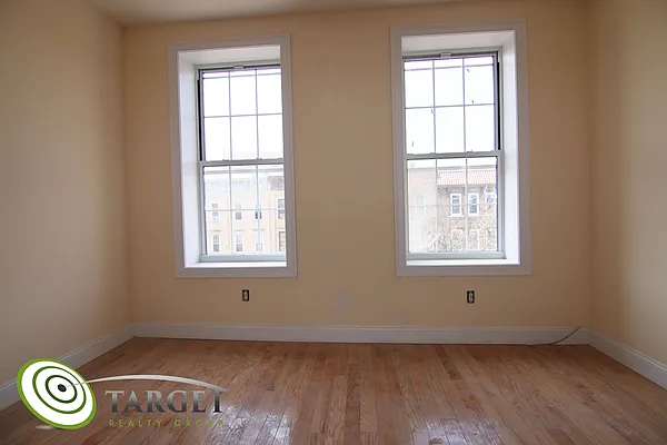 Rented by Target Realty Group | media 1