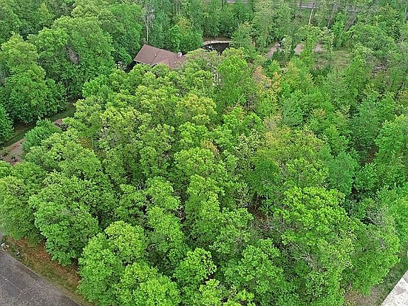 5th image of Maplewood Dr