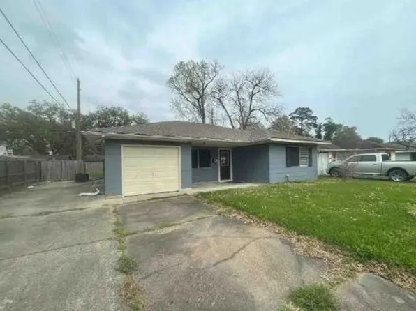 603 S 14th St, Nederland, TX 77627