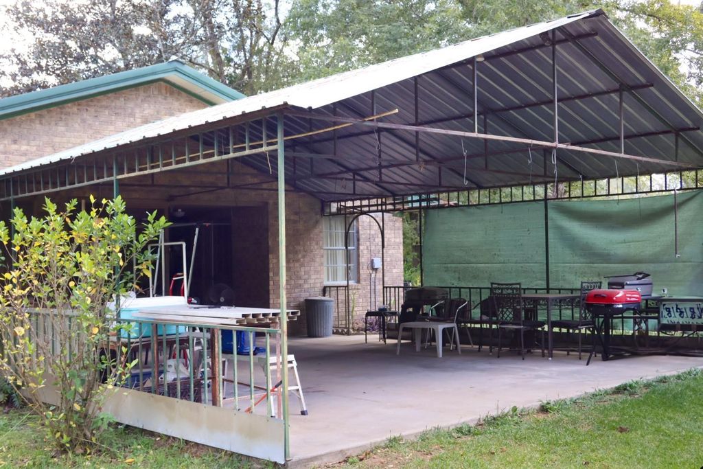 3680 Holly Grove Rd, Livingston, TX - View 4