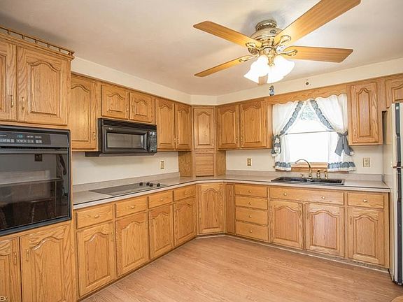 5th image of 1225 Parshall St