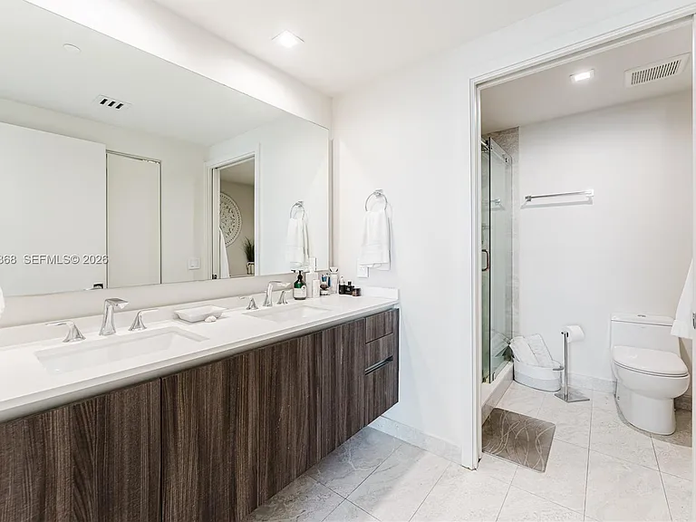 488 NE 18th St #1205 — Photo 19
