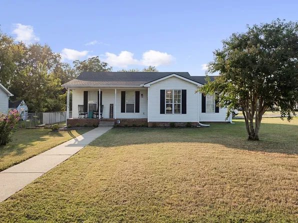 1320 Raden Dr, Lebanon, TN 37087