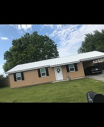 2nd image of 319 Karen Dr