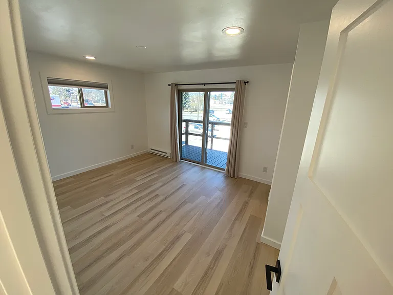 122 N 5th St #B — Photo 10