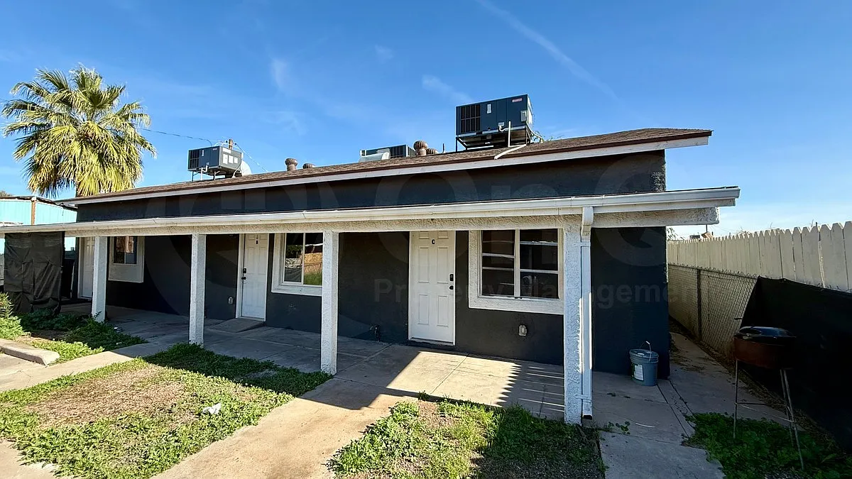 1 bed, 1.0 bath, 475 sqft, $999 — Photo 2